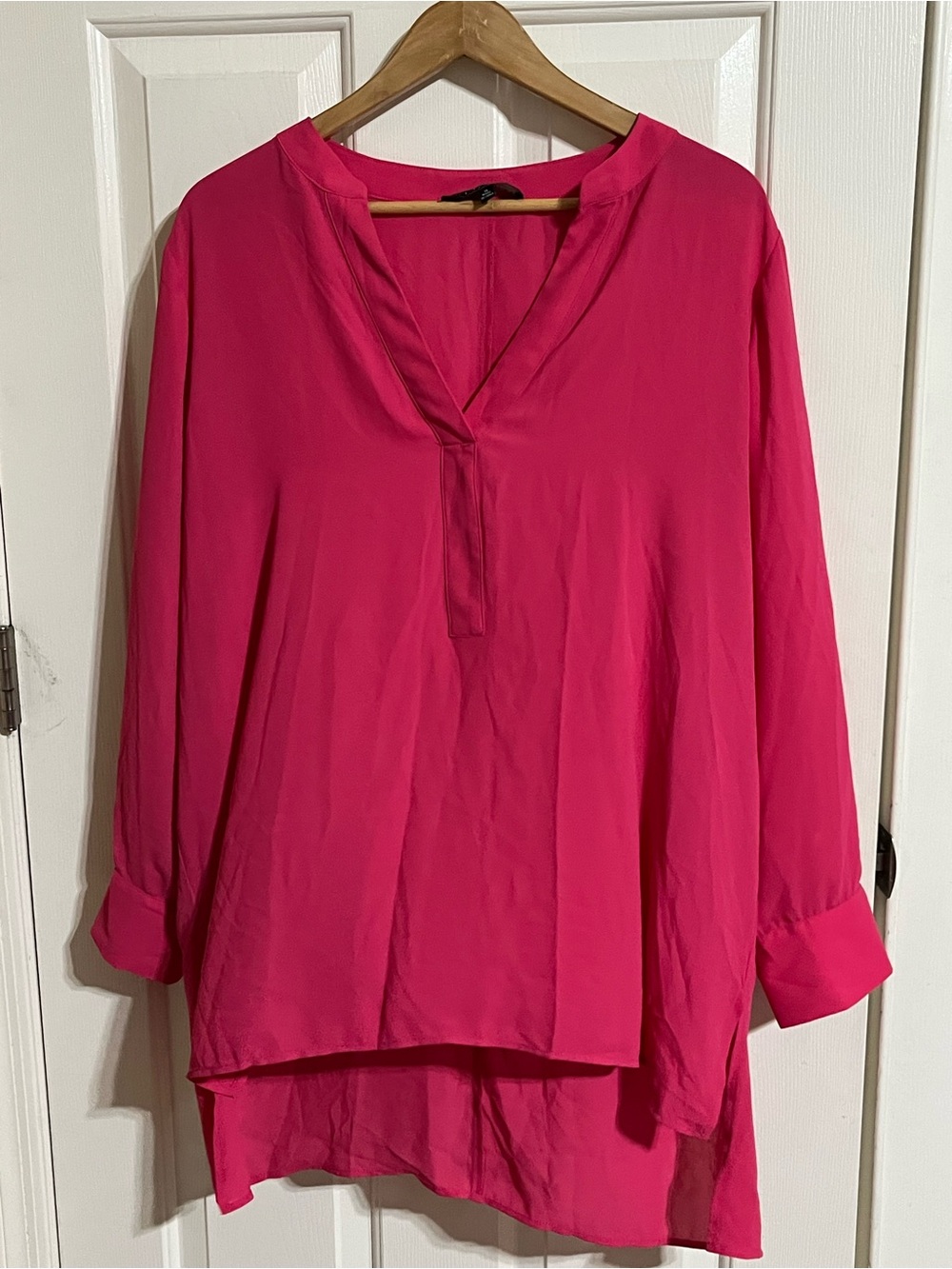 Eloquii Hot Pink Split V-Neck Tunic
18-10 AB